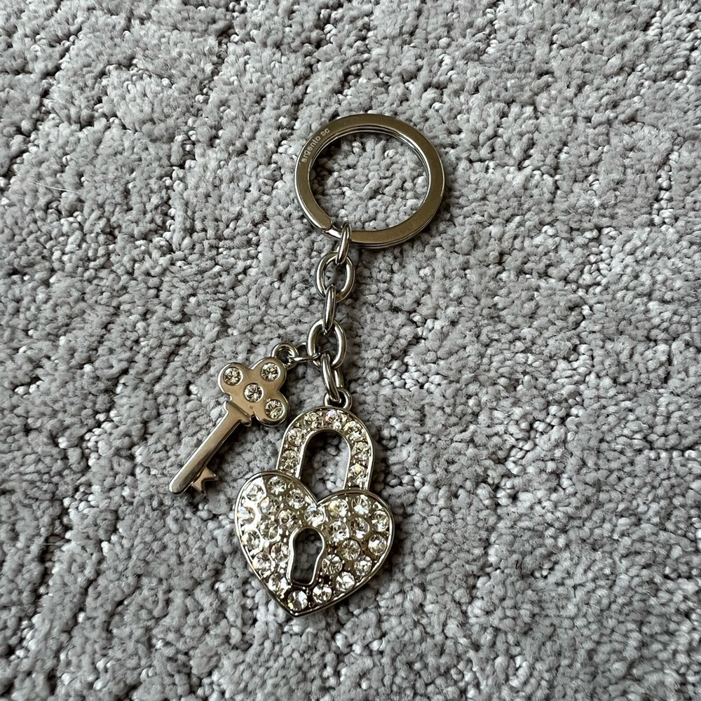 Argento SC Rhinestone Lock and Key Keychain or Bag Charm